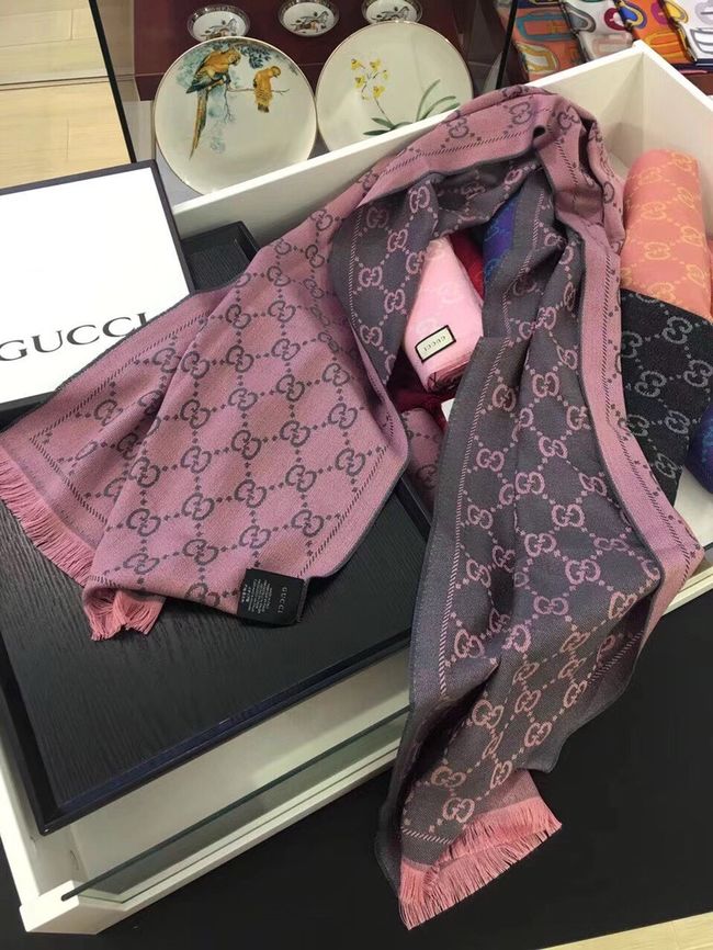 Gucci cashmere scarf 06390-8