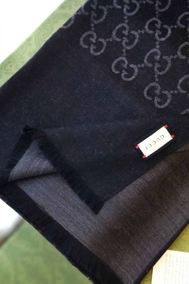 Gucci cashmere scarf 06393-1