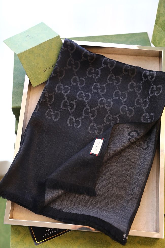 Gucci cashmere scarf 06393-1