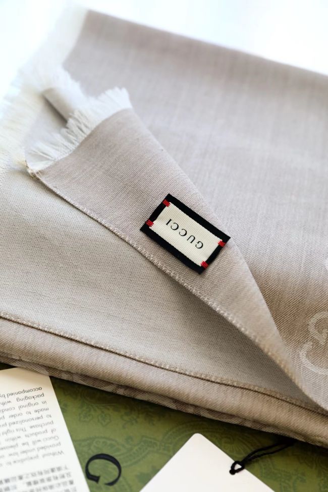 Gucci cashmere scarf 06393-2
