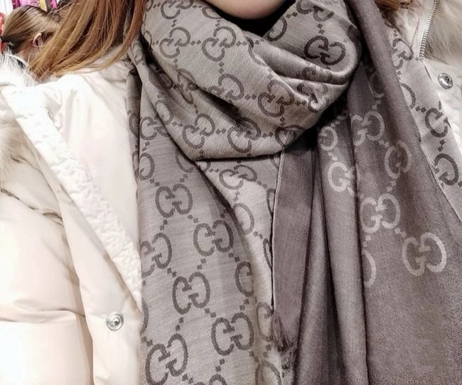 Gucci cashmere scarf 06393-3