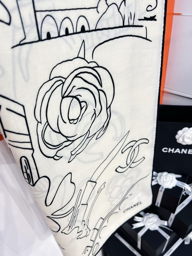 Chanel cashmere scarf B25983-2