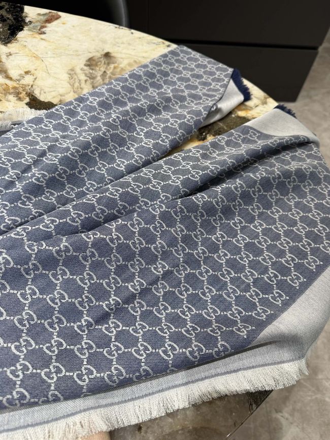 Gucci Printed GG wool silk shawl 873730-1