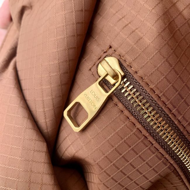 Louis vuitton Jet Lag Bag MM Louis Vuitton Silk Tech M2A425