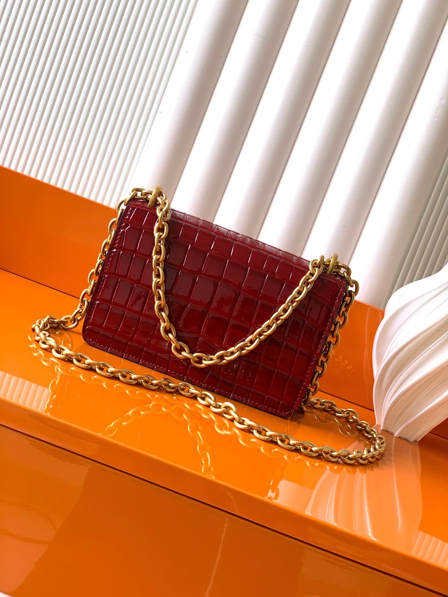 VALENTINO GARAVANI VAIN Original Leather Crocodile Embossed V50231 Burgundy