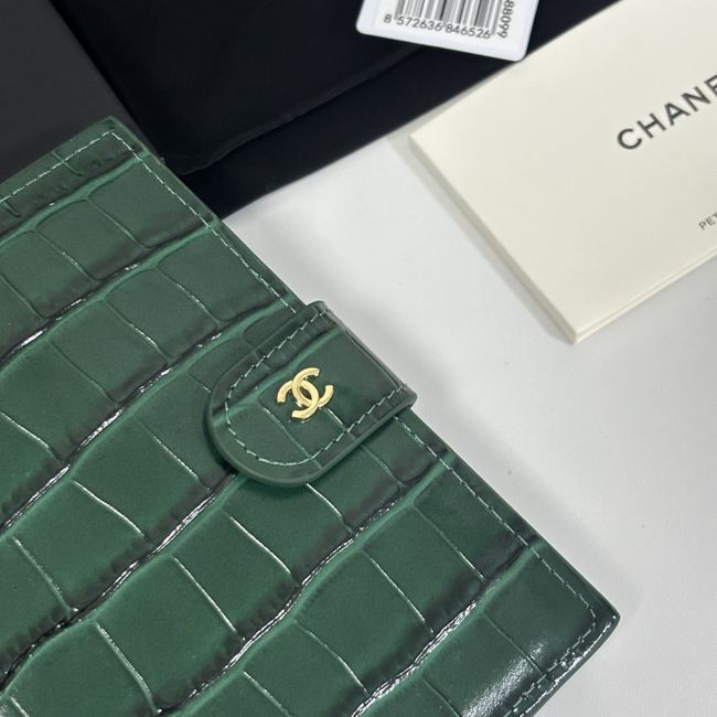 Chanel Passport Holder AP5193 green Chanel Passport Holder AP5193 green