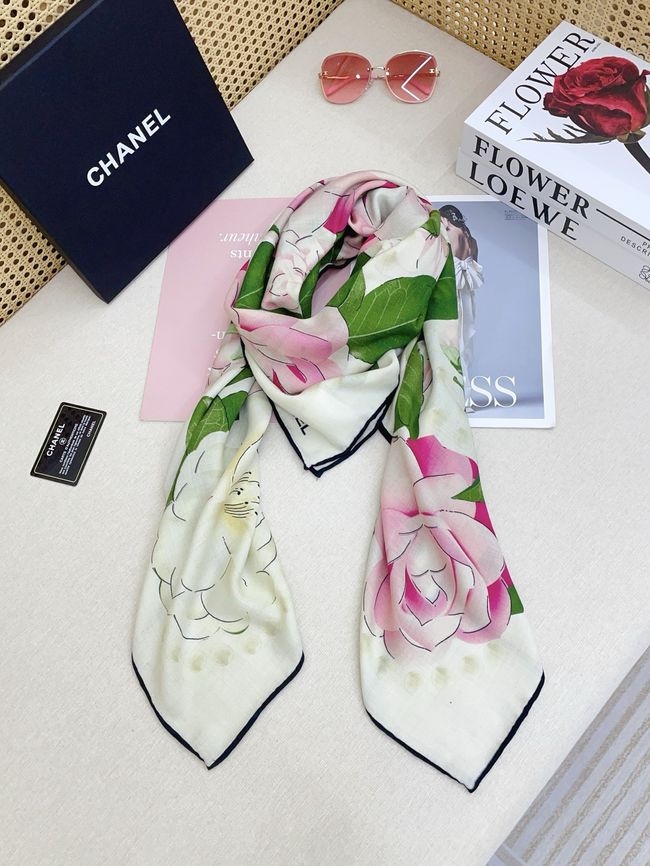 Chanel Wool and Silk Shawl AAC490-2