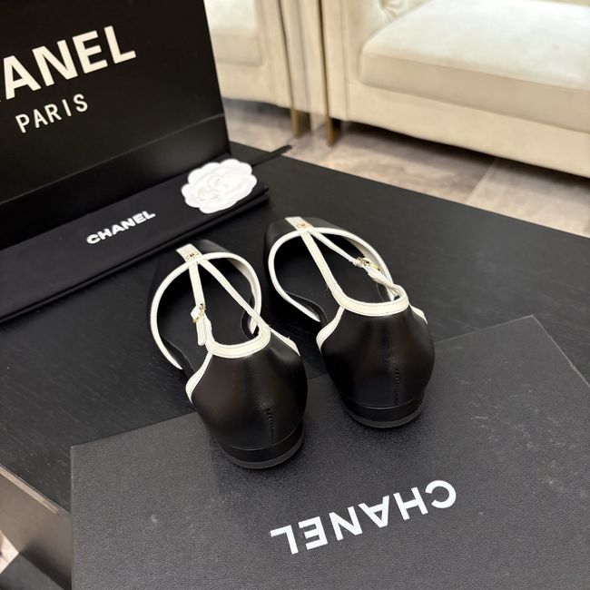 Chanel Mary Janes G47613-4