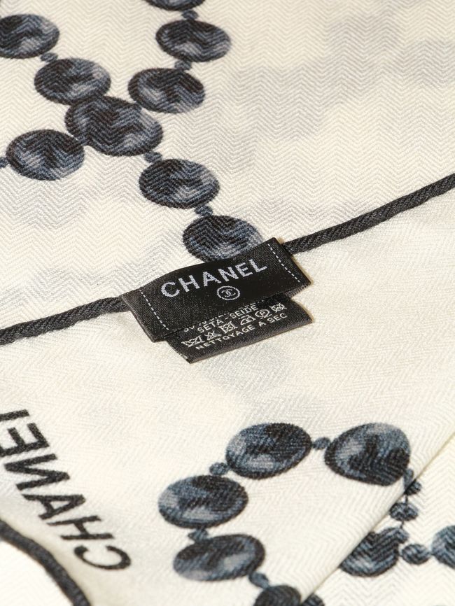 Chanel Wool and Silk Shawl AAC492-1