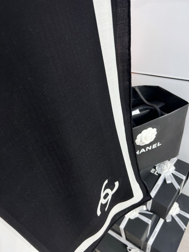 Chanel Wool and Silk Shawl AAC494-1