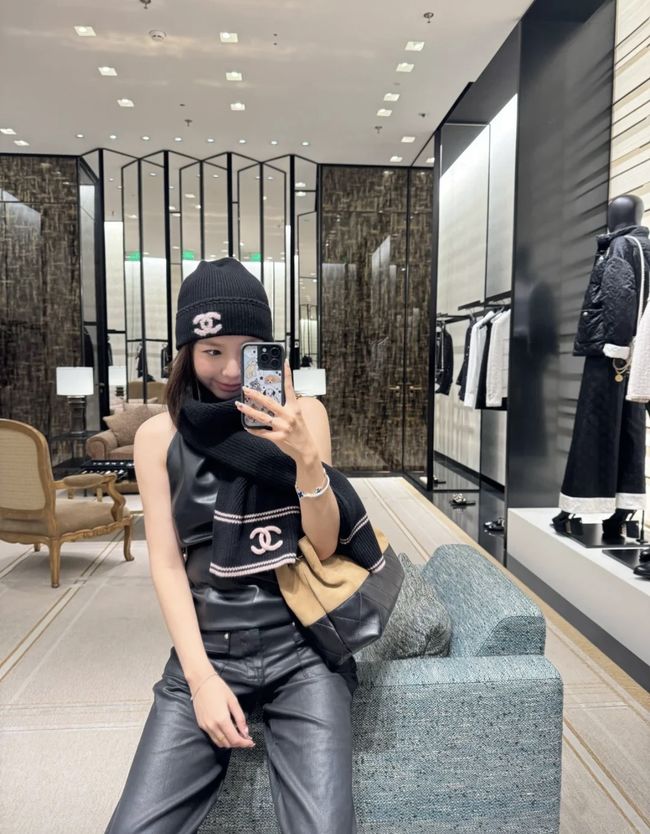 Chanel Cashmere Scarf AAC080-1