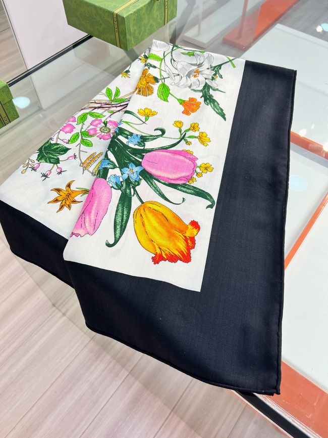 Gucci Wool and Silk Shawl A008HK-2