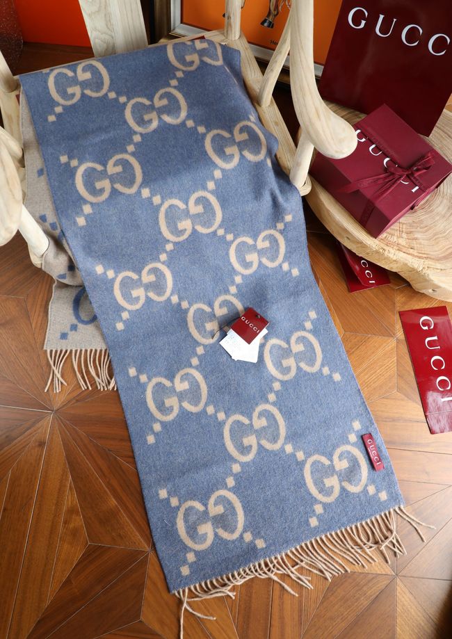 Gucci Reversible Cashmere scarf 777067-1