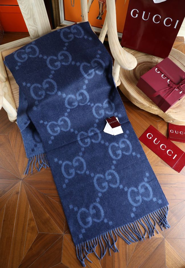 Gucci Reversible Cashmere scarf 777067-5