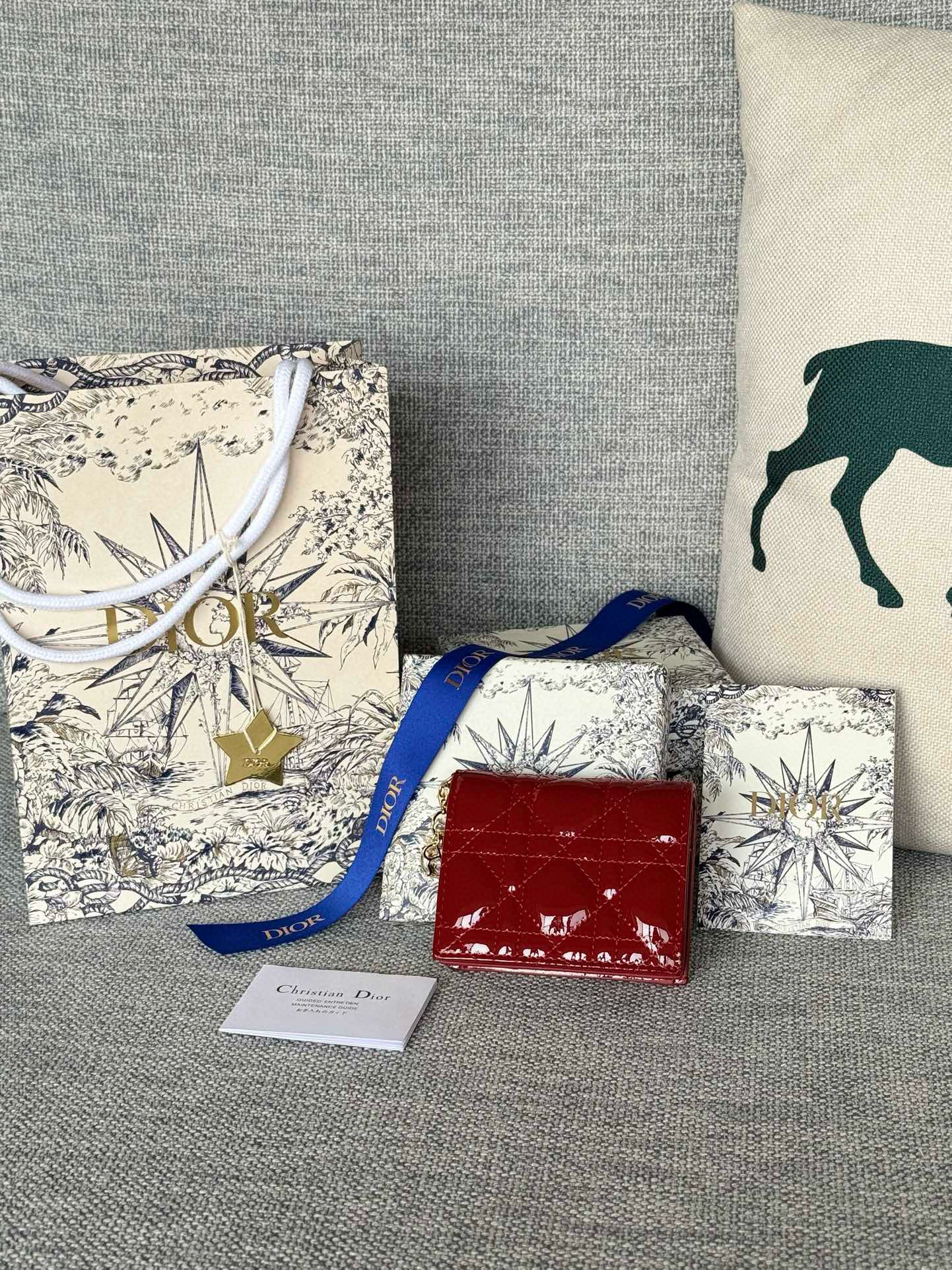 Mini lady Dior gardenia wallet Cherry red Patent Cannage Calfskin D50910