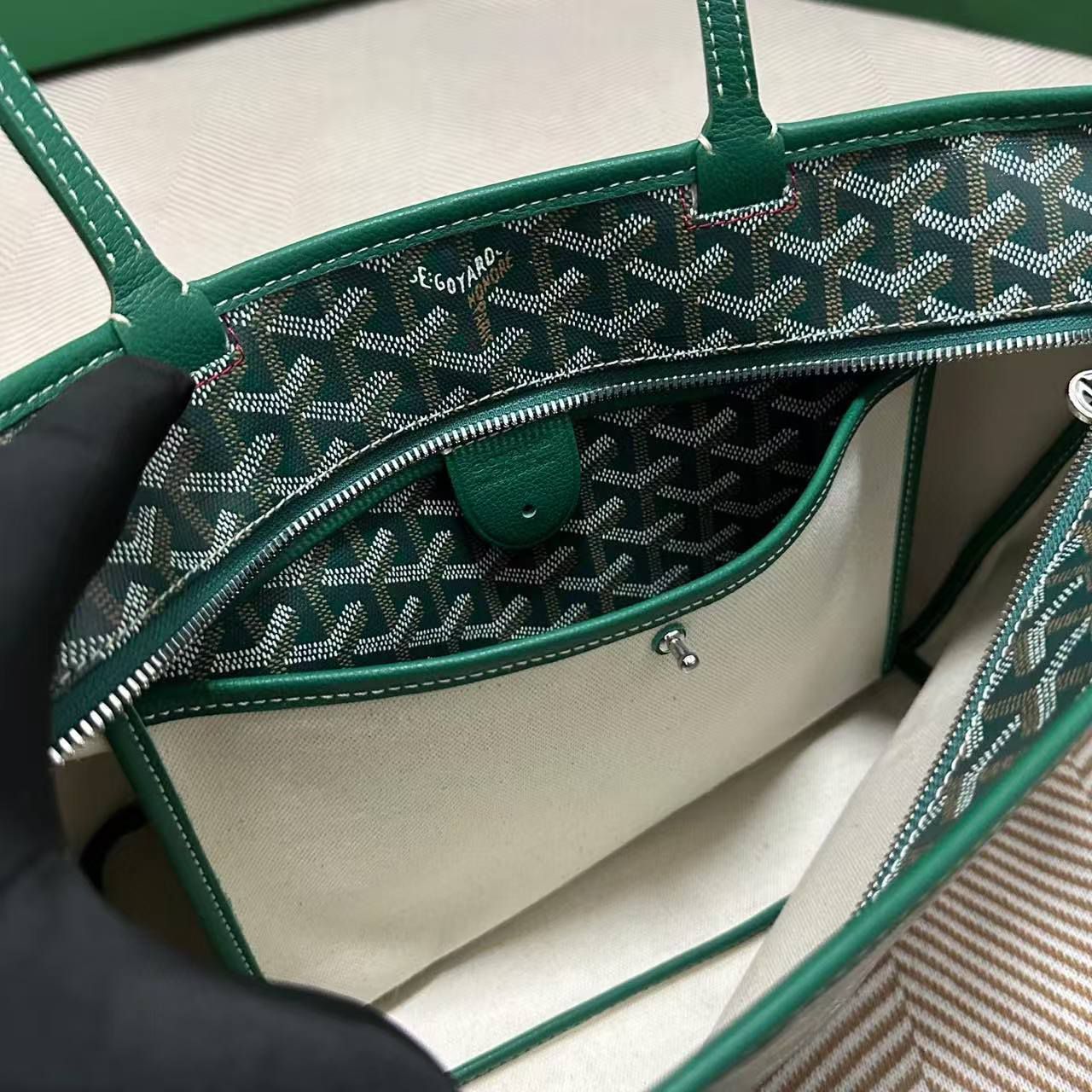 Goyard Calfskin Leather Tote Bag 20218 green